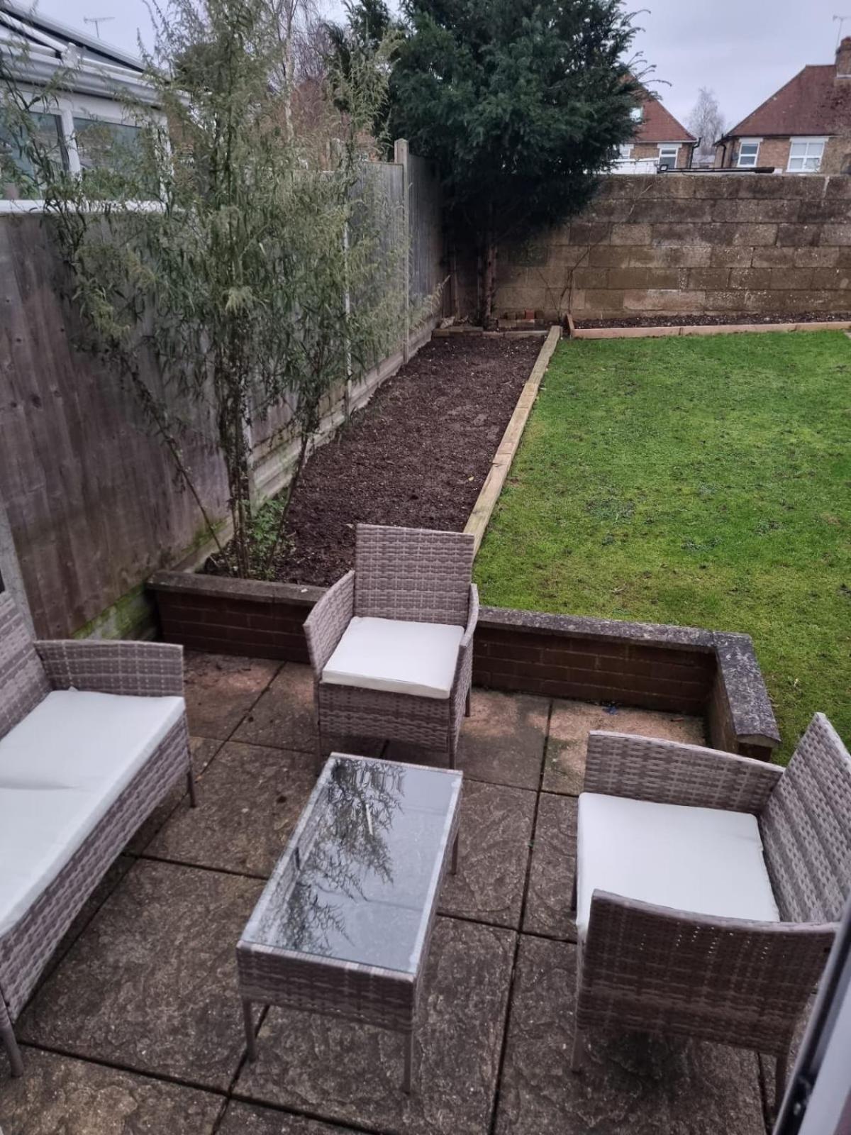Lush House Close To Ashford Town Centre With Driveway Екстериор снимка